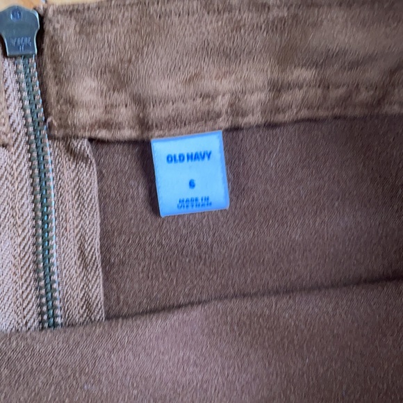 Old Navy Faux Suede Skirt - Picture 3 of 5